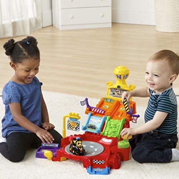 Vtech Go! Go! Smart Wheels Set - Picture 4 of 4